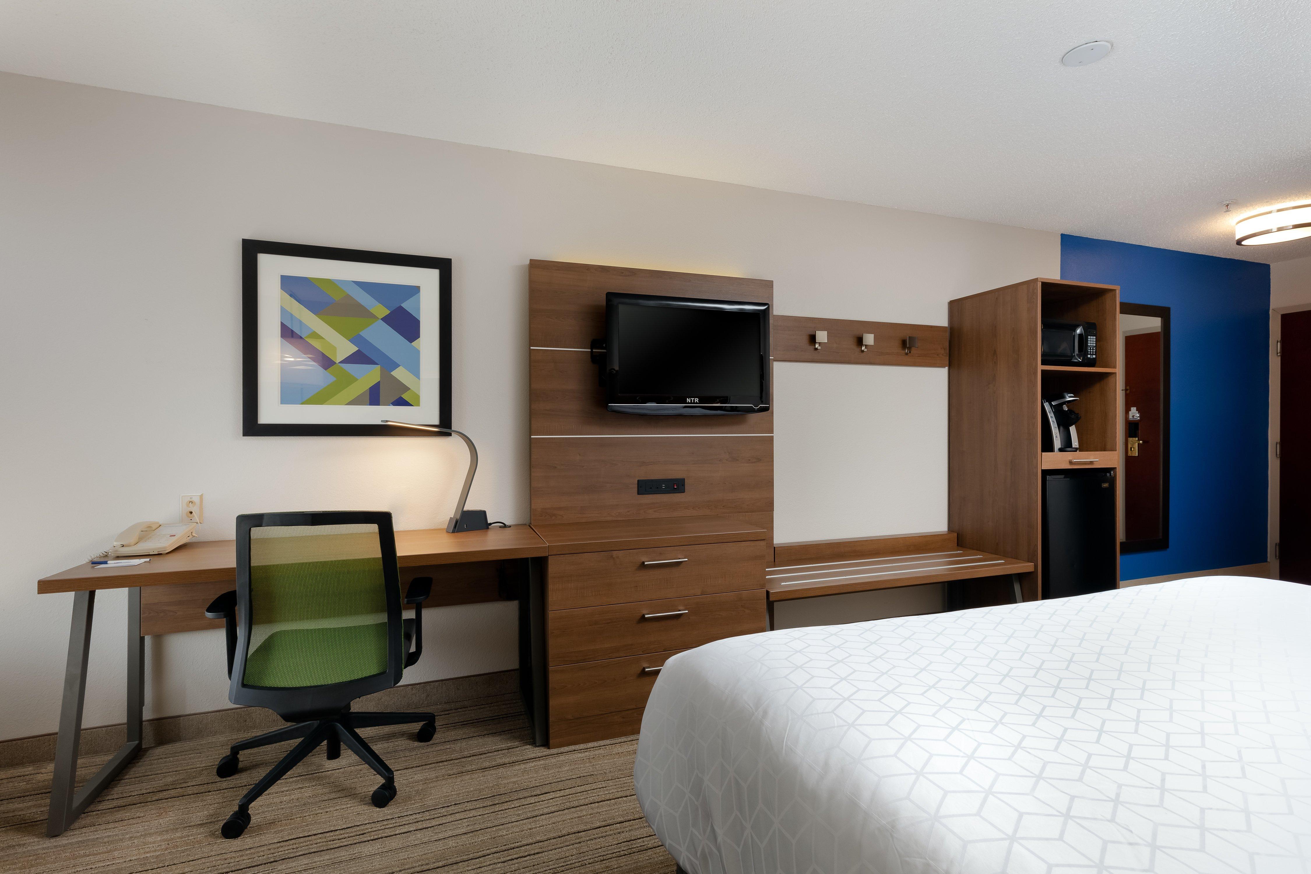 Holiday Inn Express & Suites Milton East I-10 By Ihg Exterior photo