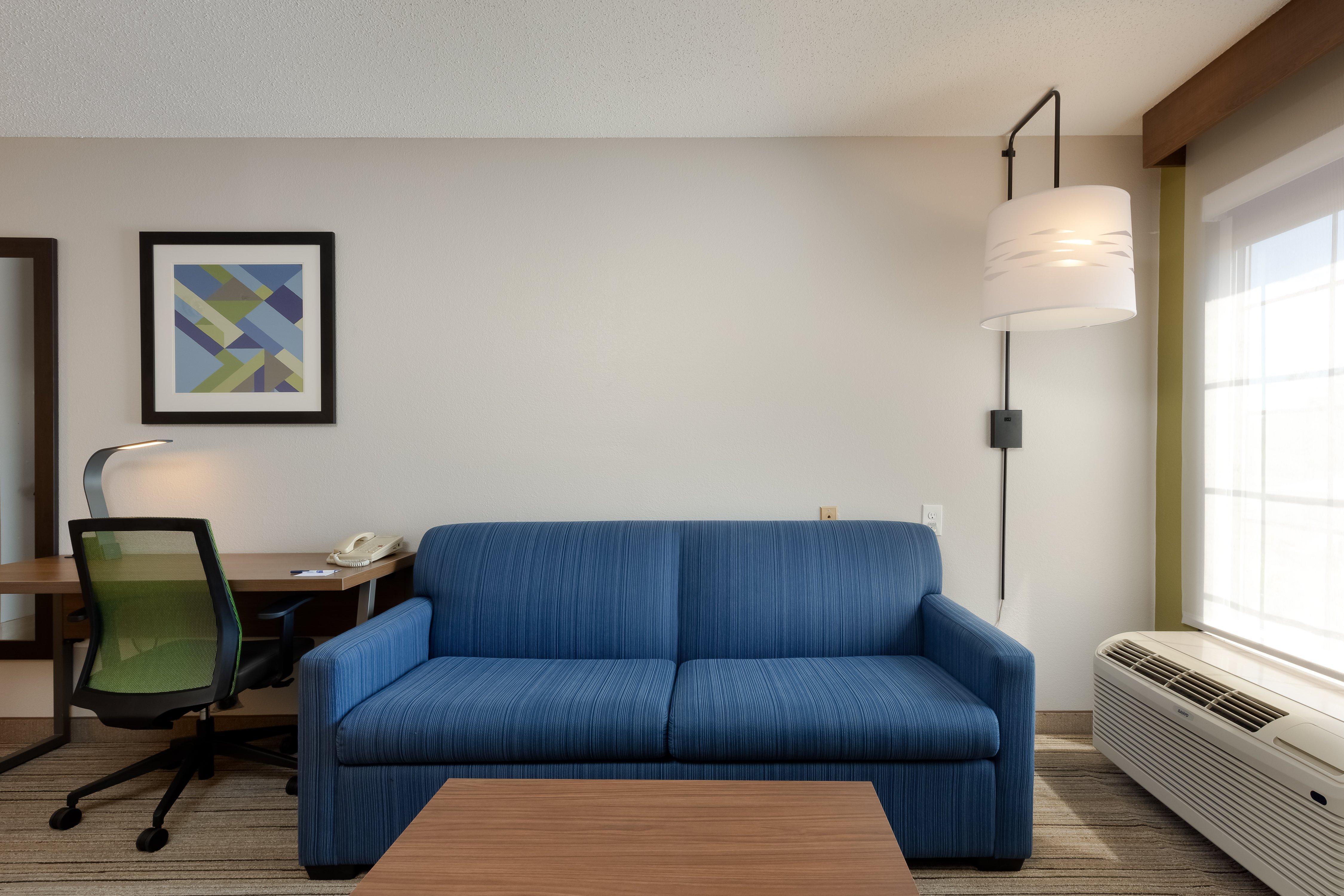 Holiday Inn Express & Suites Milton East I-10 By Ihg Exterior photo