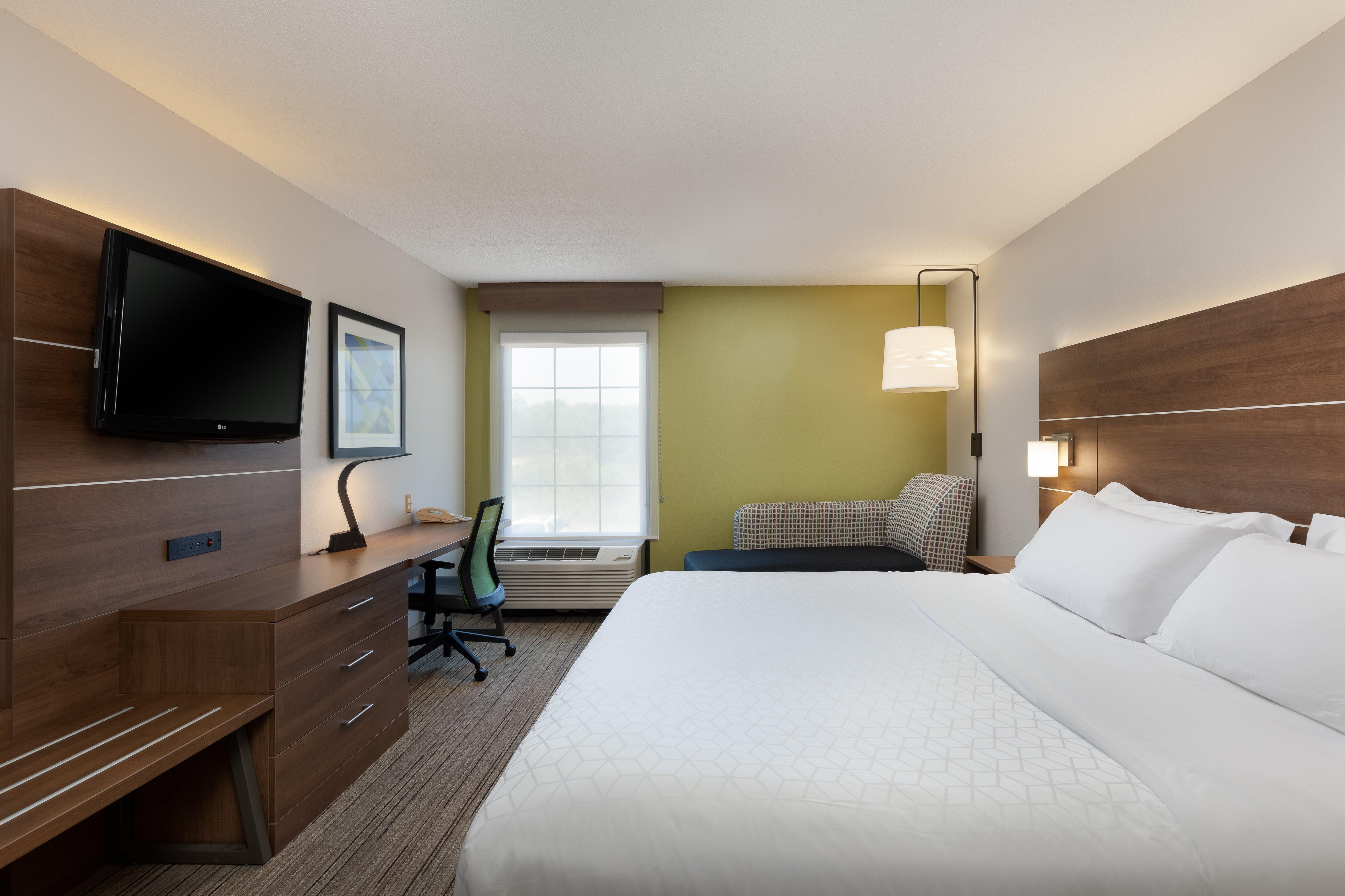 Holiday Inn Express & Suites Milton East I-10 By Ihg Exterior photo