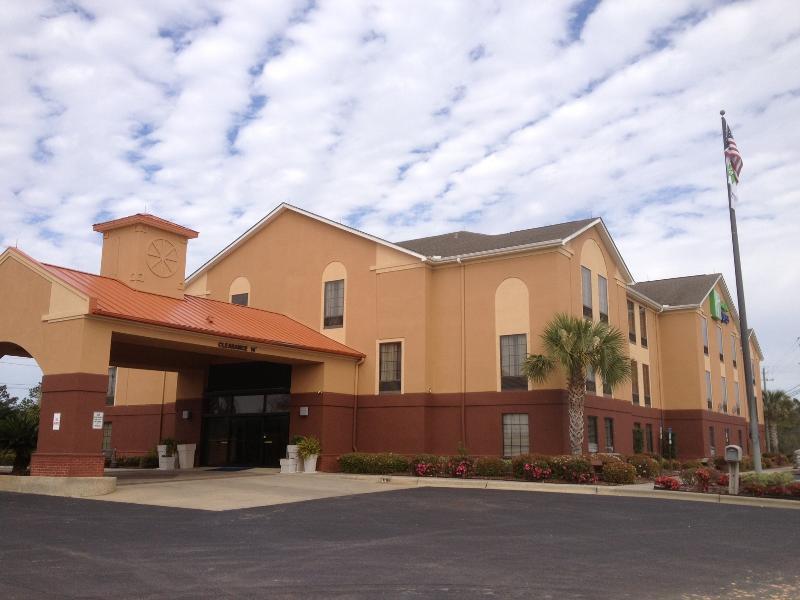 Holiday Inn Express & Suites Milton East I-10 By Ihg Exterior photo